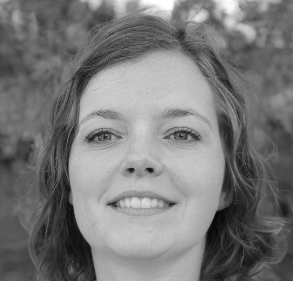 Portrait d'Amélie Roussel, experte en modélisation financière